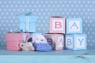 Cadeau de naissance idéal pour des parents attentionnés et émus
