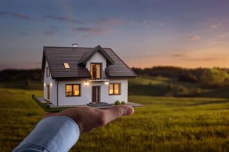 Risques et avantages du portage salarial en immobilier