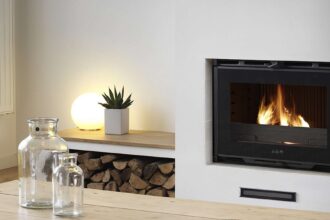 Guide pour choisir un insert à bois en hiver