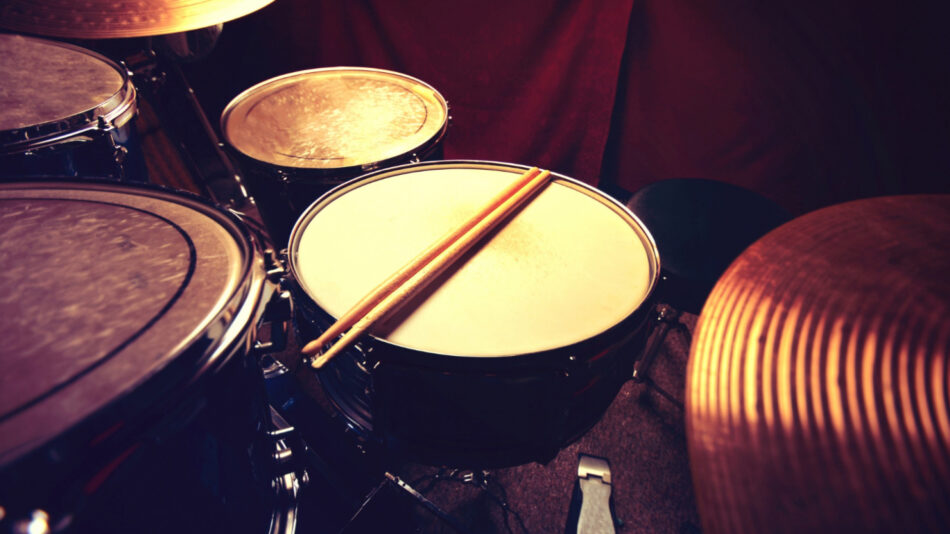 Plongée dans l'univers fascinant des percussions : un voyage sonore captivant