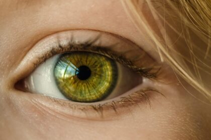 Pourquoi opter pour un maquillage permanent de ses sourcils ?