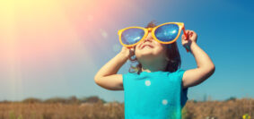 Soleil et enfants : comment bien les équiper avec les bons accessoires de protection ?