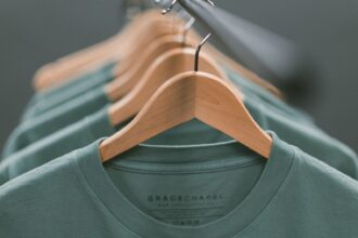 Vêtements personnalisés en entreprise pour une communication originale